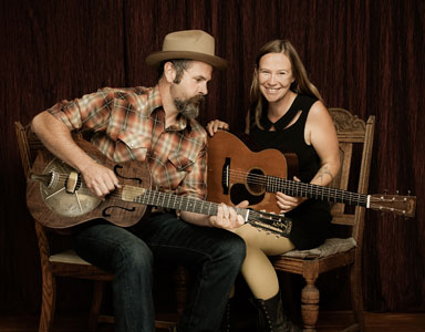 Post image for Award-winning folkies do it again . . . beautifully